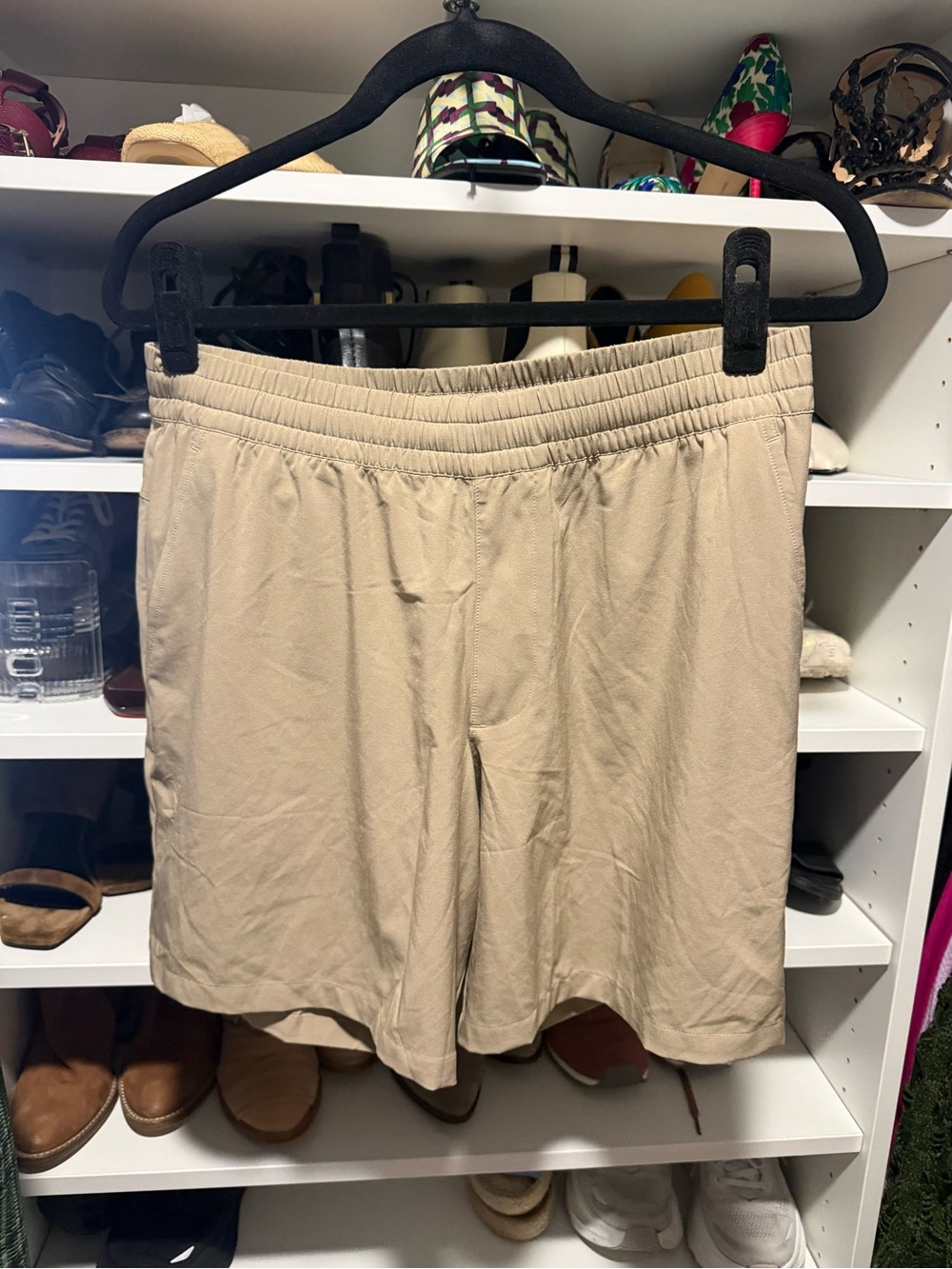 Beyond Yoga Sample women’s Beige Elastic-Waist shorts
